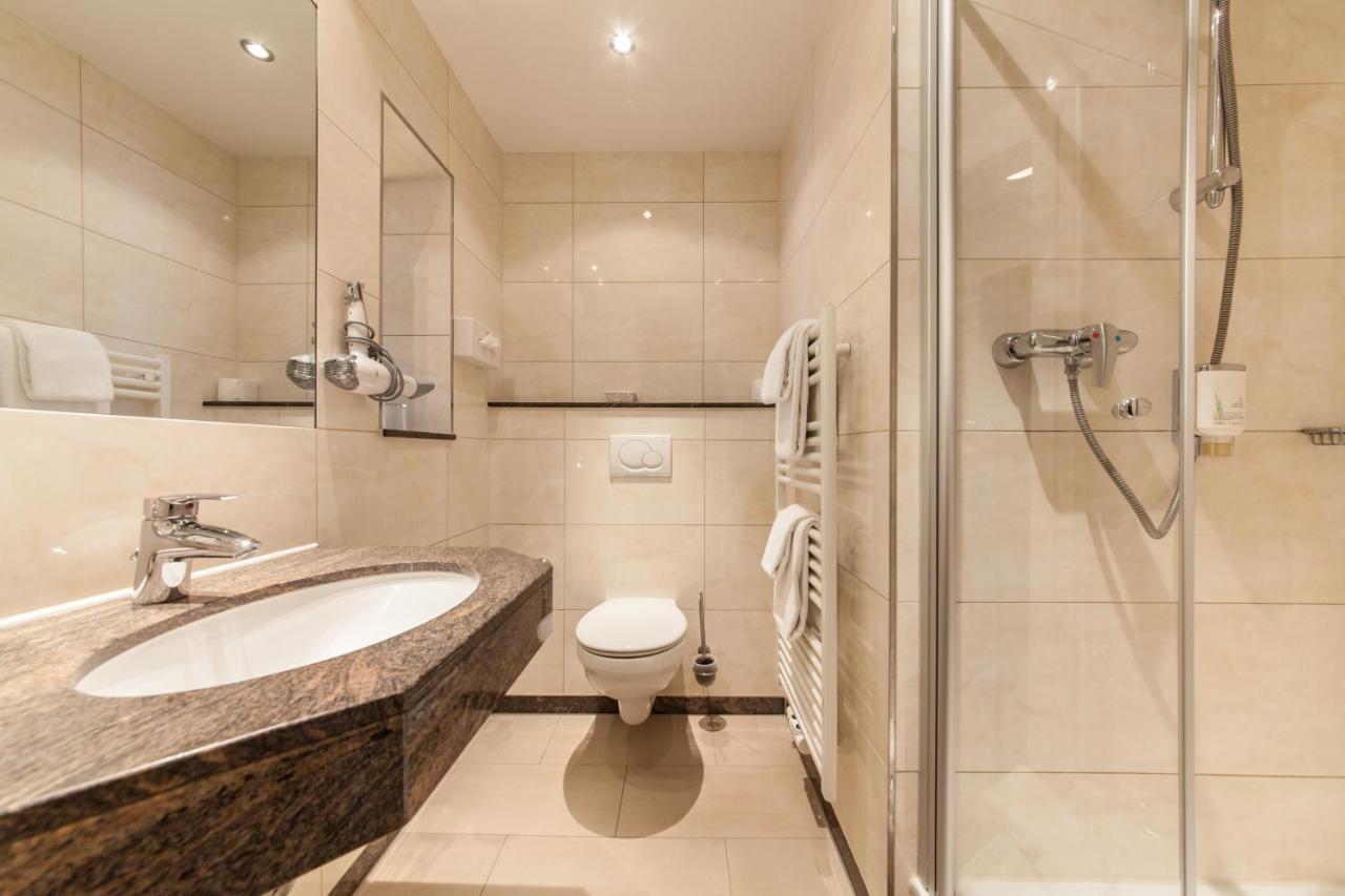 Hotel Flora Duesseldorf Екстер'єр фото