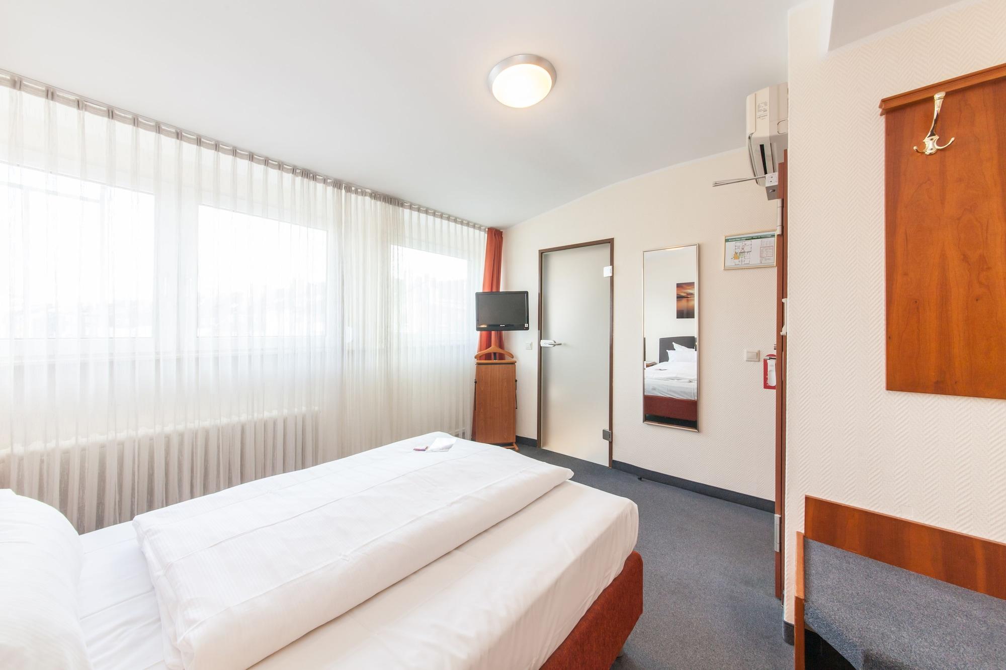 Hotel Flora Duesseldorf Екстер'єр фото